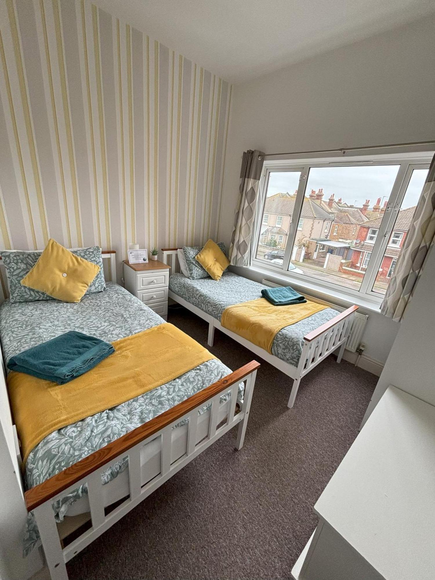 Seabreeze Apartment Eastbourne Luaran gambar